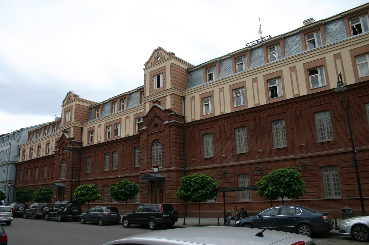 Cleopatra Palace Hostel Тбилиси Экстерьер фото