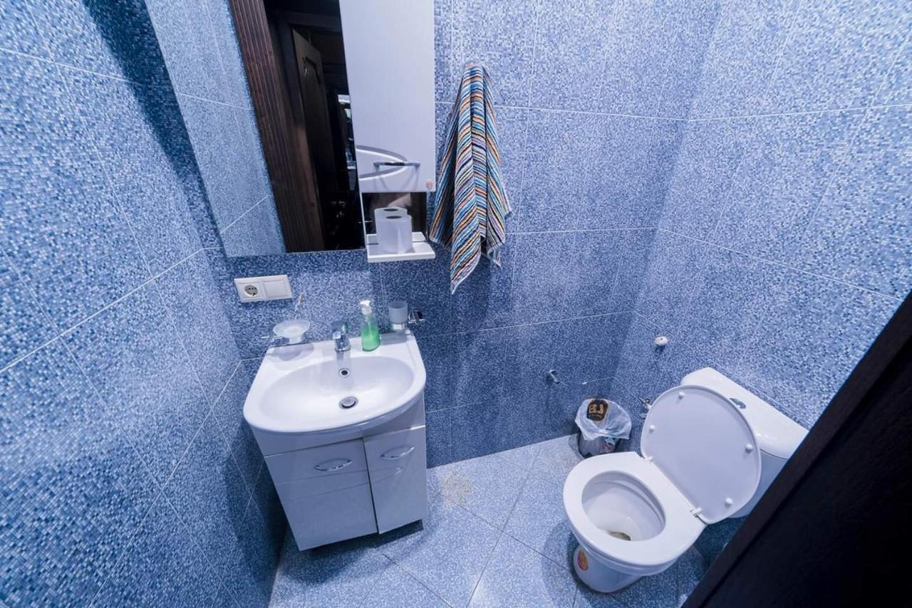 Cleopatra Palace Hostel Тбилиси Экстерьер фото