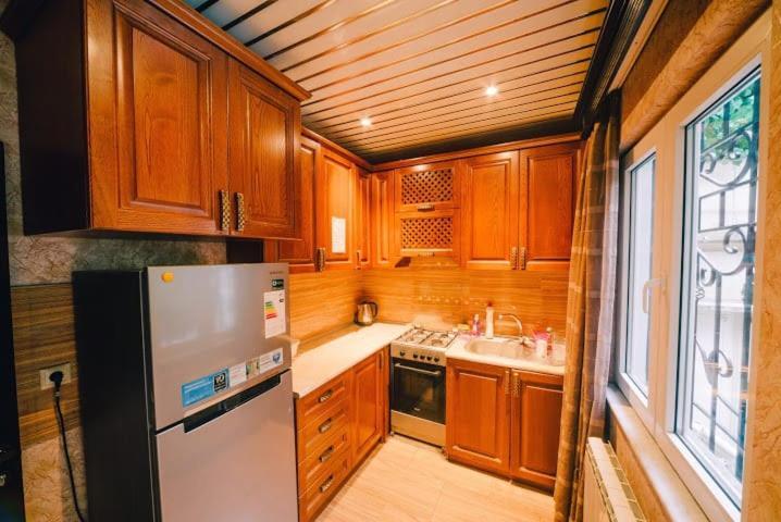 Cleopatra Palace Hostel Тбилиси Экстерьер фото